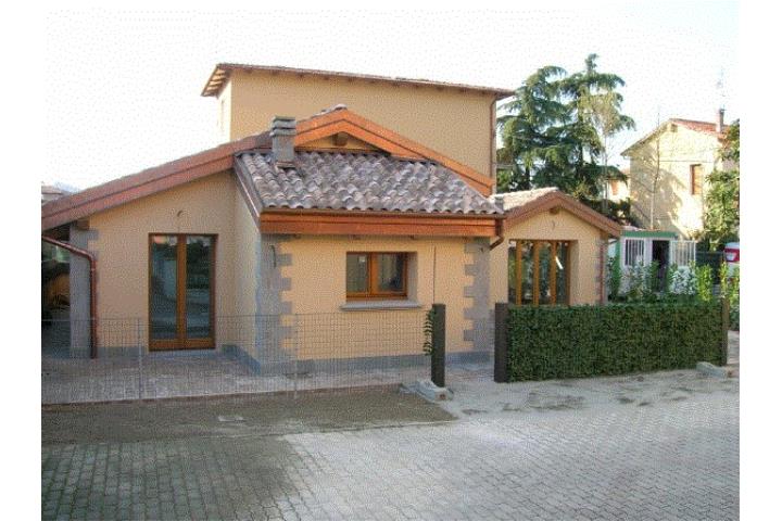 Villa in Vendita Castel San Pietro Terme
