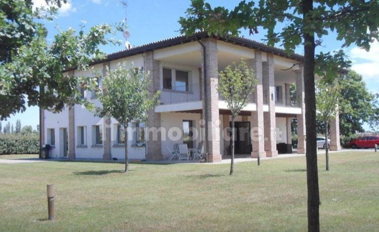 Castel Maggiore (BO) - Affittasi villa ad uso ufficio/showroom