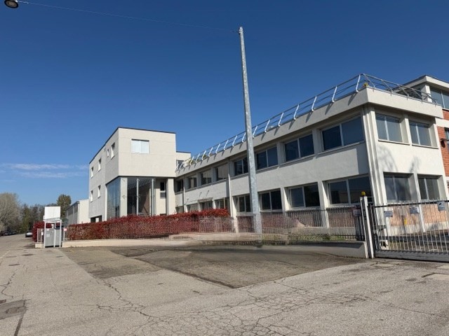 Granarolo dell'Emilia, loc. Cadriano - Vendesi capannone indipendente