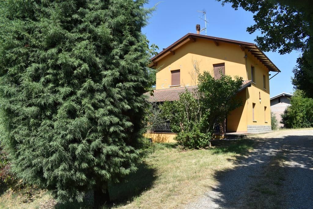 Vendesi podere agricolo a Sasso Marconi