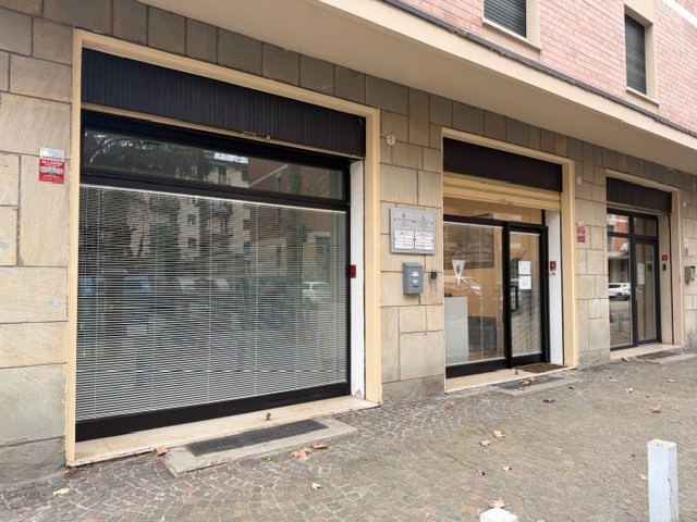 AFFITTASI NEGOZIO - Q.RE. COSTA SARAGOZZA (BO)