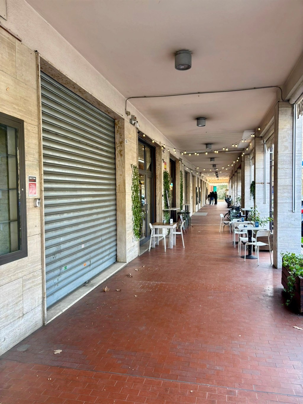 Sasso Marconi centro - Affittasi negozio