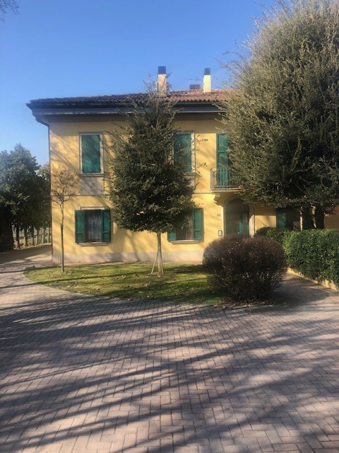 Bologna, via Ferrarese - Affittasi ufficio