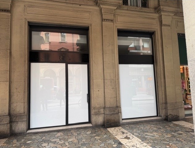 BOLOGNA CENTRO STORICO - AFFITTASI NEGOZIO