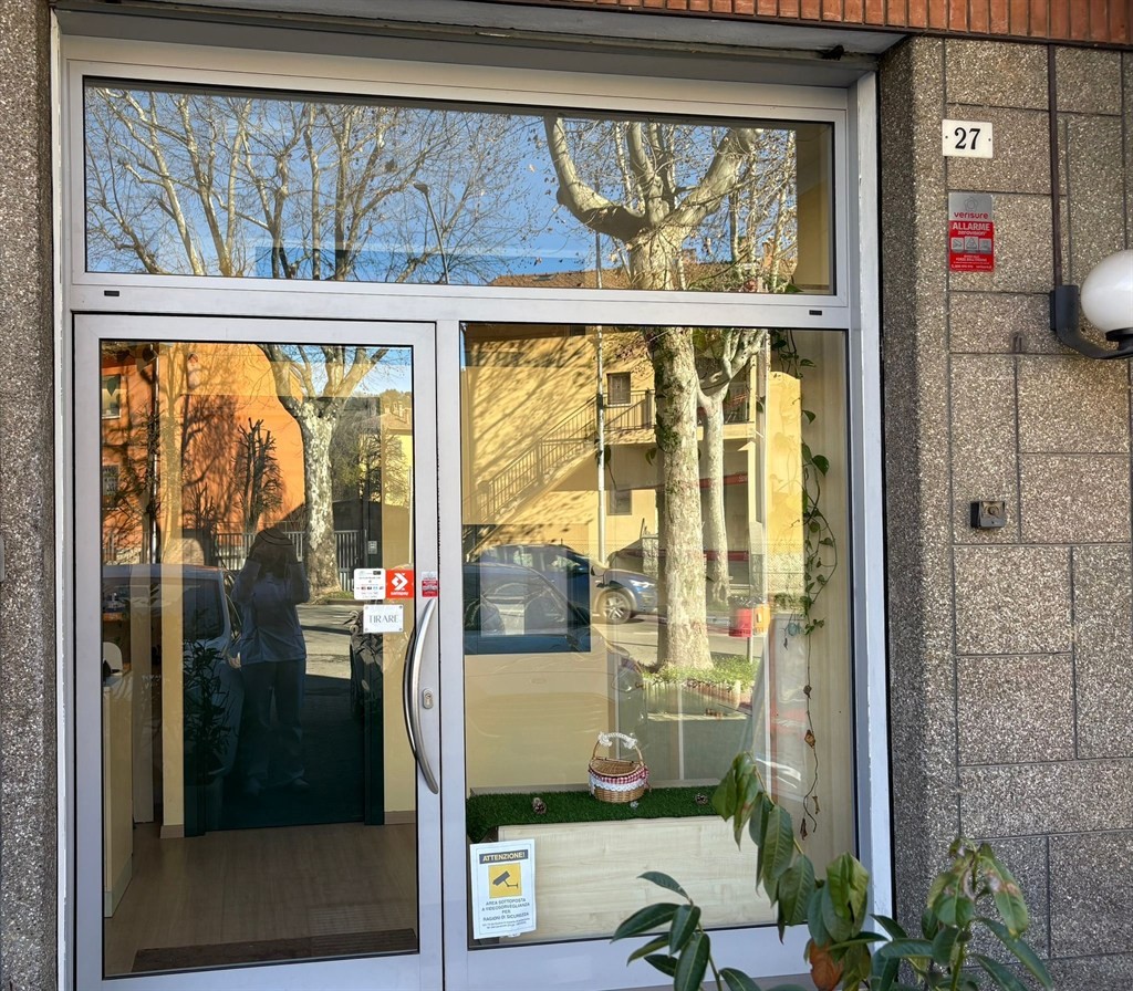 Sasso Marconi - Affittasi negozio