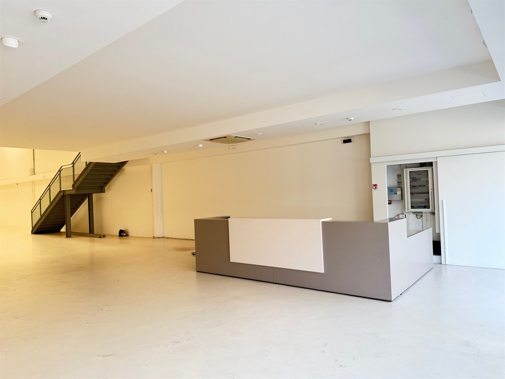 Funo Centergross - Affittasi capannone